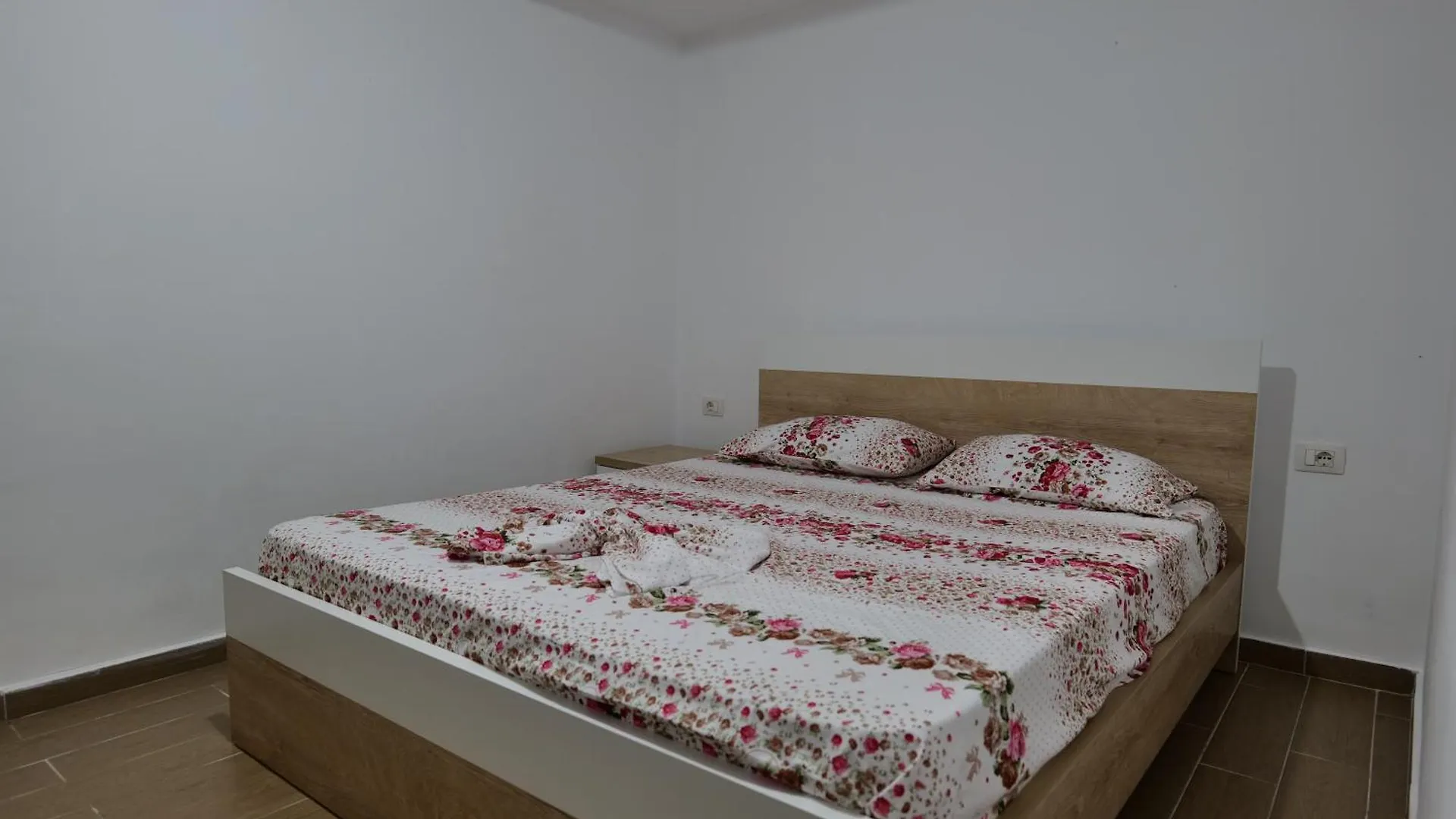 Hermes Elite Apartments Sarande